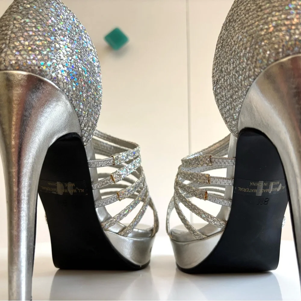 Touch Ups Carey Silver Sparkle Heels Size 8